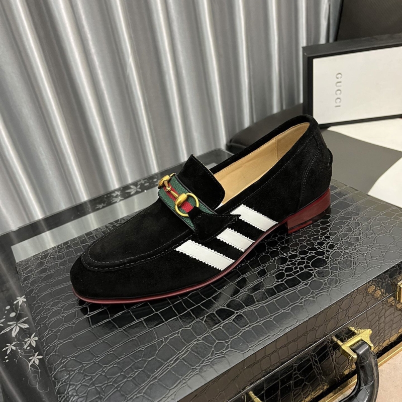 G*u*i leather shoes